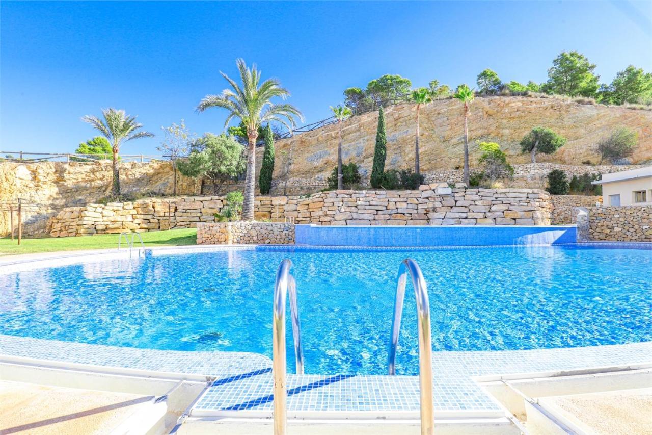 Apartamento familiar con terraza privada, parking gratuito y WiFi Benidorm Esterno foto