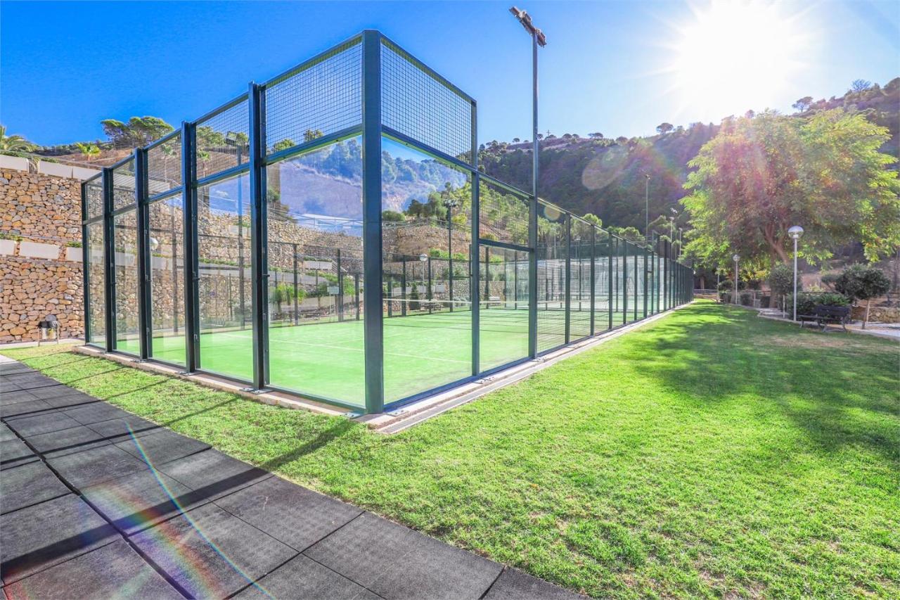 Apartamento familiar con terraza privada, parking gratuito y WiFi Benidorm Esterno foto