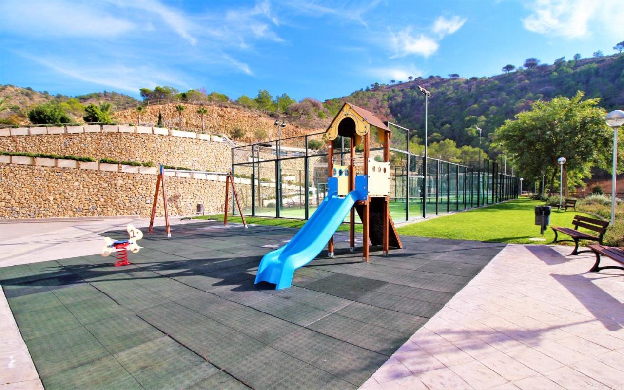Apartamento familiar con terraza privada, parking gratuito y WiFi Benidorm Esterno foto
