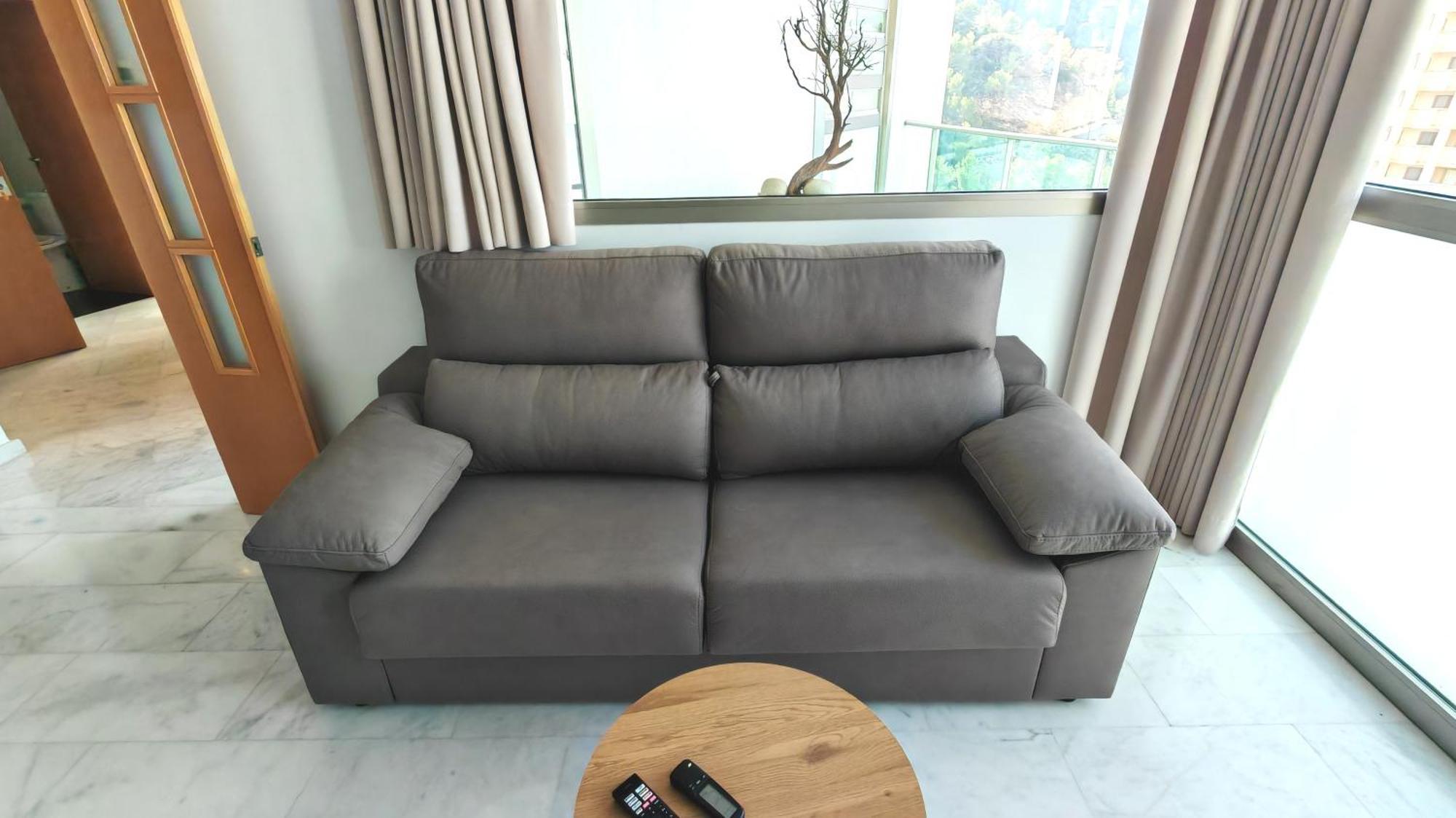 Apartamento familiar con terraza privada, parking gratuito y WiFi Benidorm Esterno foto