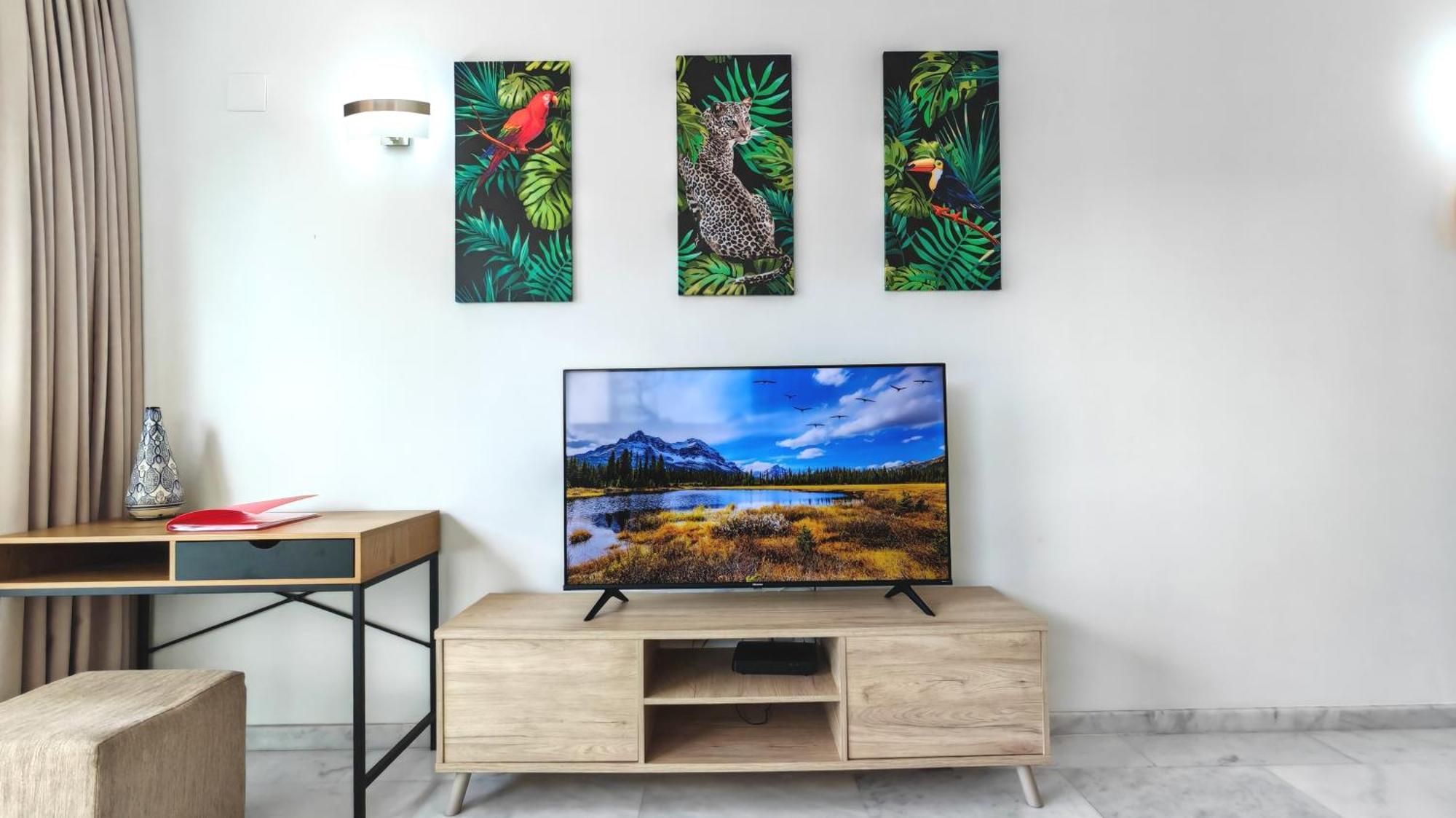 Apartamento familiar con terraza privada, parking gratuito y WiFi Benidorm Esterno foto